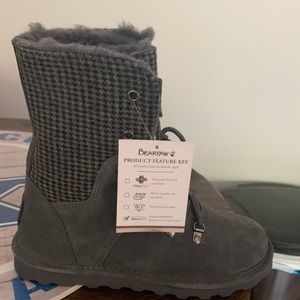 Brand new Bearpaw grey boots